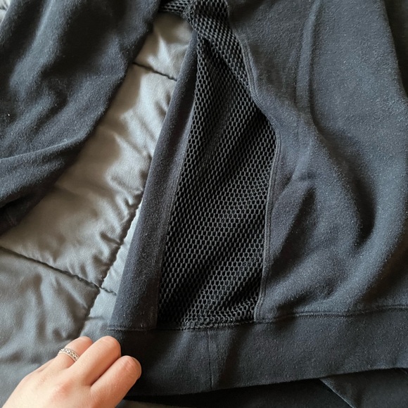 Victoria's Secret Black Crewneck Sweater large PINK - Picture 2 of 4